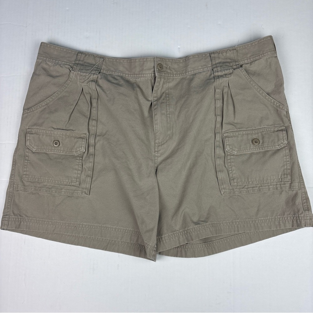 Cabela's Men’s Size 46 Shorts Cargo Khaki Tan Pockets Outdoor Fishing Hiking